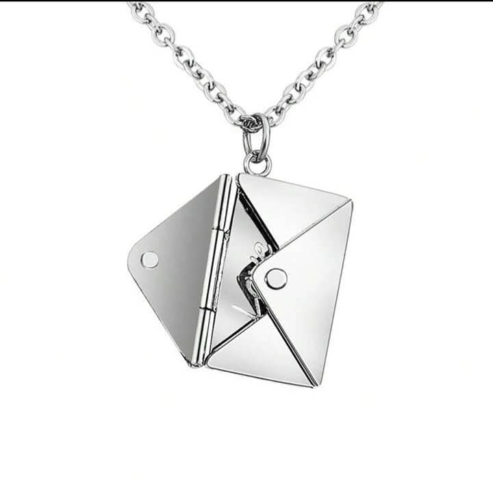 💌 Collier Enveloppe d’Amour – Le message du cœur